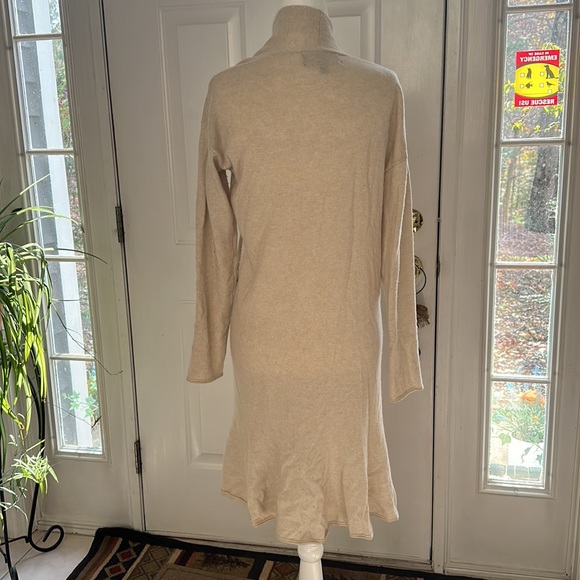 Cashmere cream colored banana republic duster - Picture 3 of 6